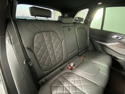 Used 2026 BMW X5 sDrive40i w/ Premium Package RWD image 32