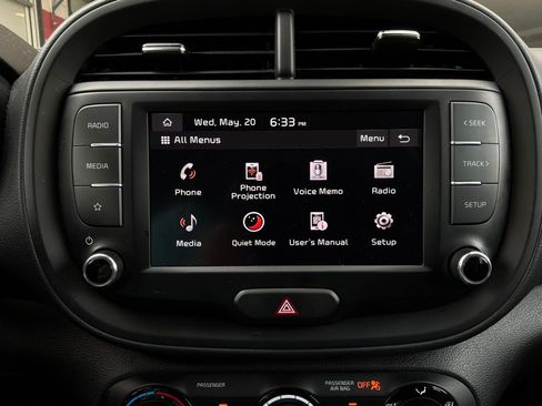 Used 2025 Kia Soul LX w/ LX Technology Package FWD image 26