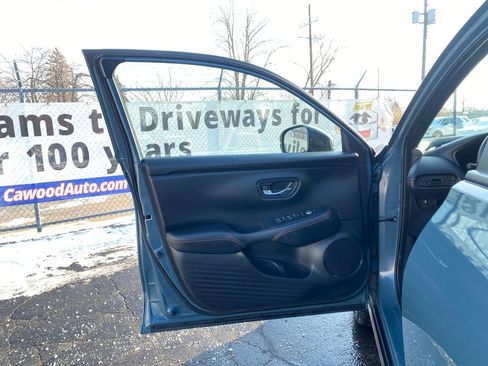 Used 2023 Honda HR-V Sport image 12