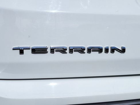 Used 2023 GMC Terrain AT4 image 30