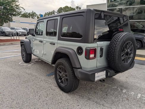 Used 2024 Jeep Wrangler Unlimited Sport AWD/4WD image 4