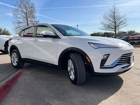 Used 2025 Buick Envista Preferred image 5