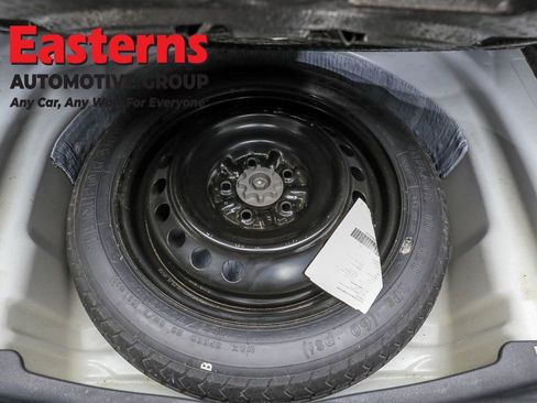 Used 2019 Toyota Camry XLE image 23