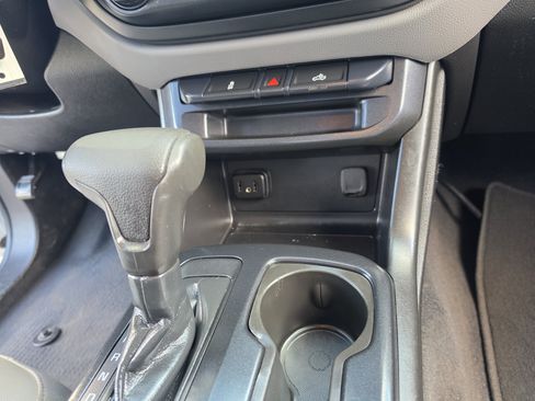 Used 2020 Chevrolet Colorado W/T w/ WT Convenience Package RWD image 32