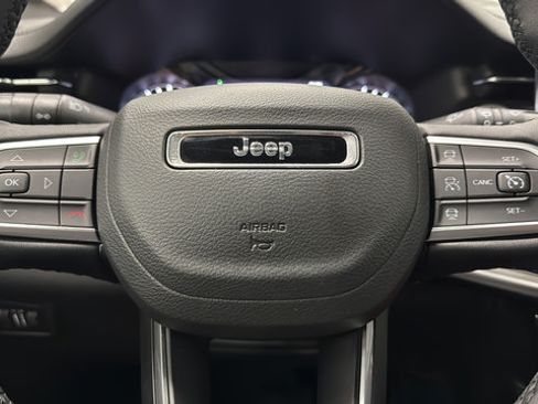 Used 2025 Jeep Compass Limited AWD/4WD image 14