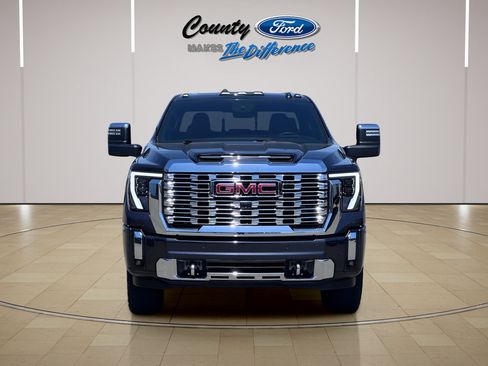 Used 2024 GMC Sierra 2500 Denali w/ Denali Reserve Package AWD/4WD image 12