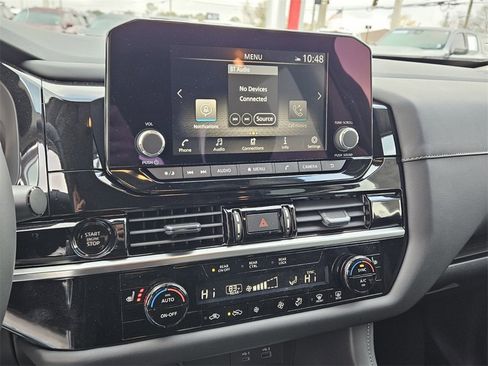 New 2025 Nissan Pathfinder SV image 19