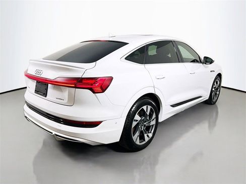 Used 2021 Audi e-tron Premium Plus w/ Premium Plus Package image 7