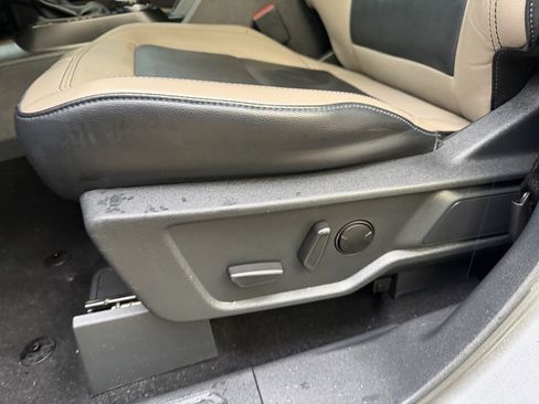 Used 2022 Ford Bronco Wildtrak image 13