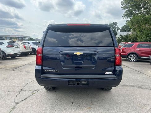 Used 2017 Chevrolet Suburban LT AWD/4WD image 6