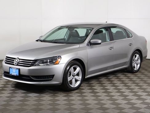 Used 2013 Volkswagen Passat 2.5 SE image 5