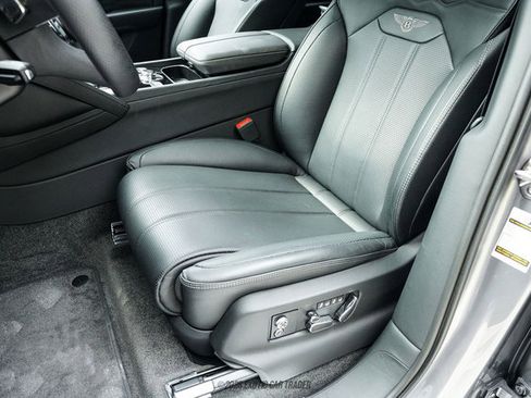 Used 2024 Bentley Bentayga Extended Wheelbase AWD/4WD image 42