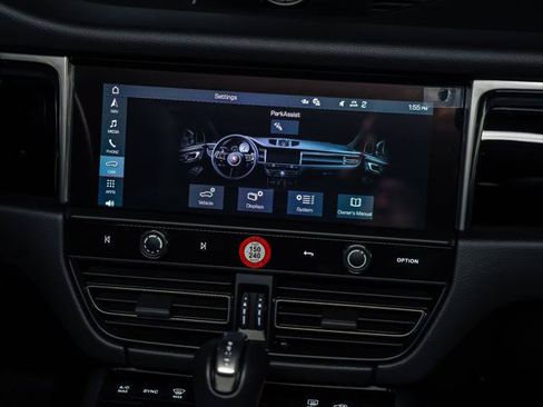 Used 2026 Porsche Macan AWD/4WD image 26