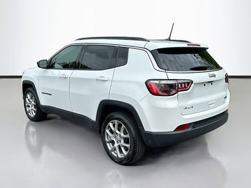 Used 2022 Jeep Compass Latitude AWD/4WD image 8