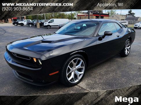 Used 2016 Dodge Challenger SXT Plus RWD image 1