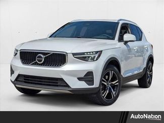 Used 2023 Volvo XC40 B4 Core w/ Convenience Package image 1