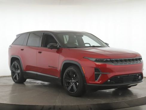 Used 2024 Jeep Wagoneer Launch Edition image 2