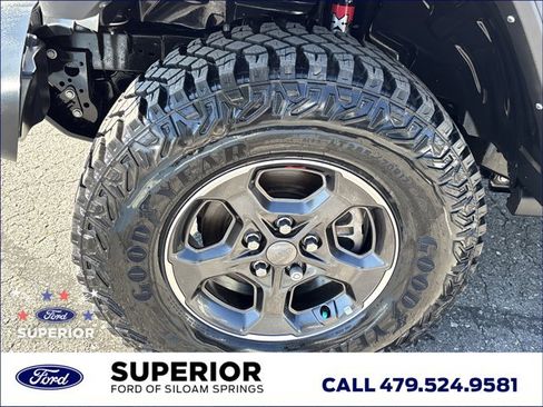 Used 2022 Jeep Gladiator Rubicon w/ LED Lighting Group AWD/4WD image 11