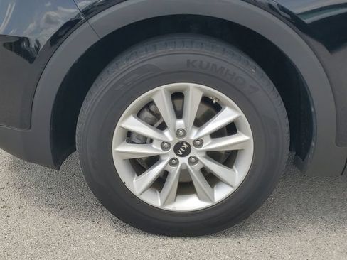 Used 2020 Kia Sorento L FWD image 5