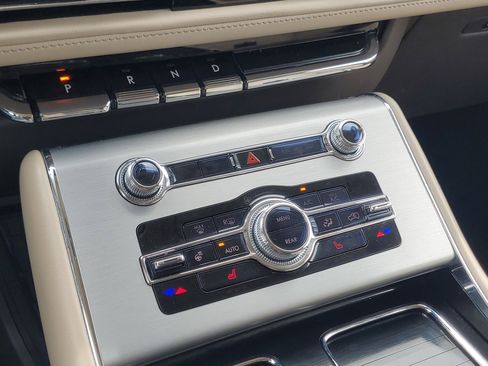Certified 2023 Lincoln Aviator AWD w/ Elements Package image 18