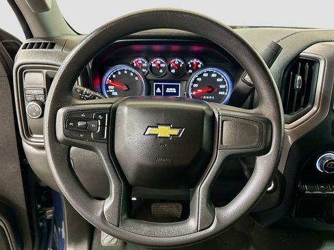 Used 2022 Chevrolet Silverado 1500 Custom RWD image 9