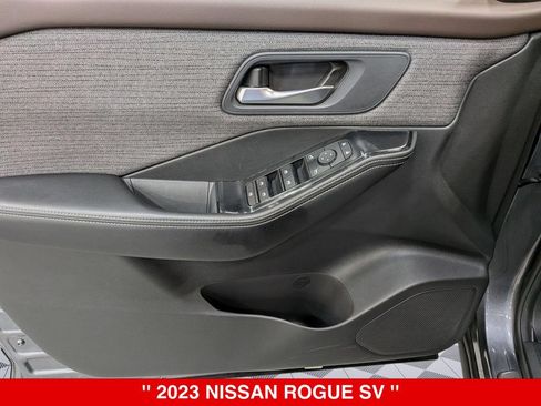 Used 2023 Nissan Rogue SV AWD/4WD image 14