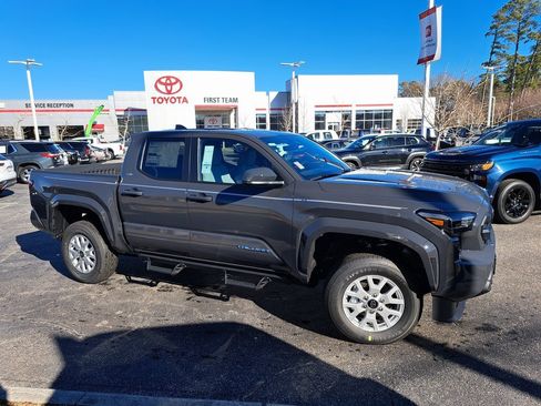 New 2026 Toyota Tacoma SR5 image 5