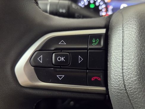 Certified 2025 Jeep Compass Limited image 20