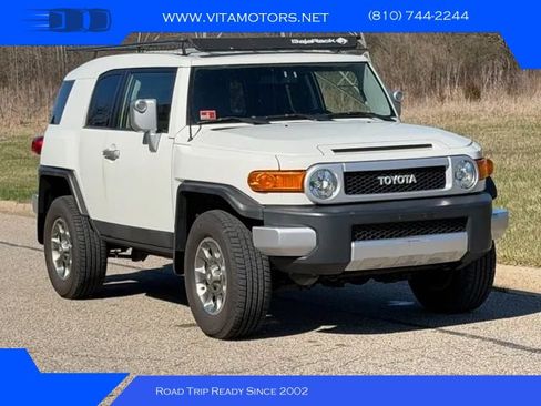 Used 2012 Toyota FJ Cruiser 4WD w/ Convenience Pkg image 1