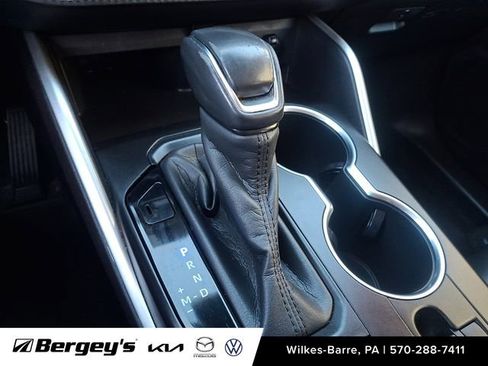 Used 2020 Toyota Highlander XLE image 17