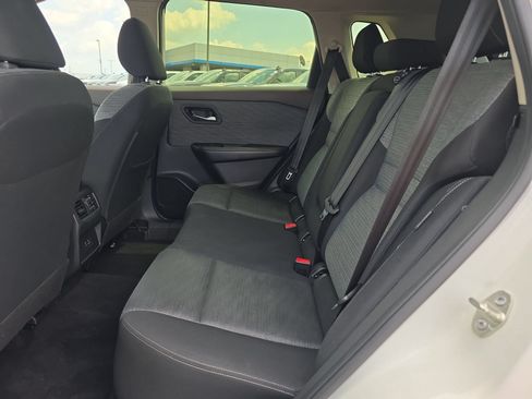 Used 2023 Nissan Rogue SV AWD/4WD image 11