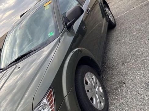 Used 2018 Dodge Journey SE image 3