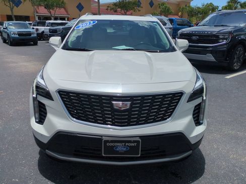 Used 2023 Cadillac XT4 Premium Luxury w/ Driver Assist Package FWD image 9