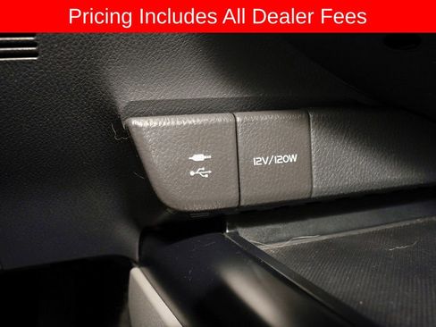 Used 2018 Toyota Camry SE w/ Convenience Package FWD image 13