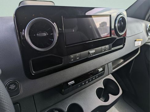 New 2025 Mercedes-Benz Sprinter 2500 image 5