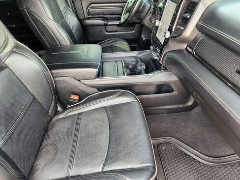 Used 2024 RAM 3500 Limited image 10