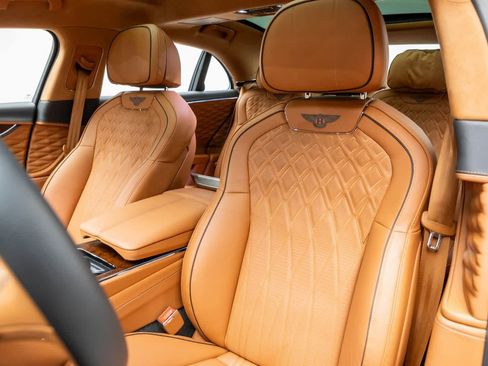 Used 2023 Bentley Flying Spur W12 image 12