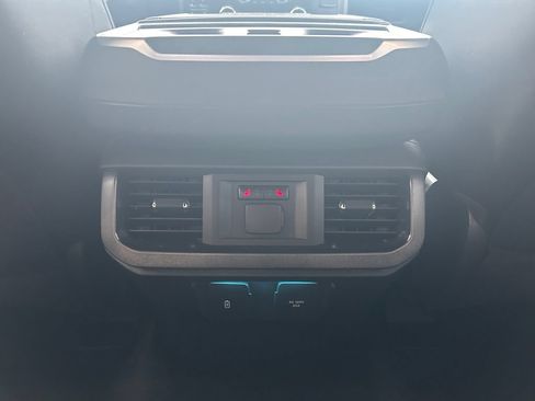 Used 2022 Ford F150 Raptor w/ Raptor 37 Performance Package AWD/4WD image 18