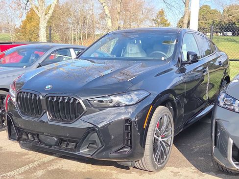 New 2026 BMW X6 xDrive40i w/ Executive Package image 6