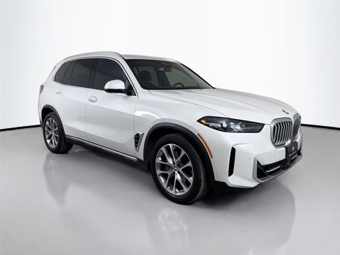 Certified 2024 BMW X5 xDrive40i w/ Climate Comfort Package AWD/4WD image 3