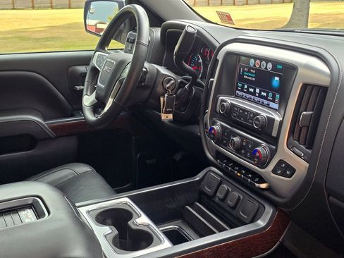 Used 2018 GMC Sierra 1500 SLT AWD/4WD image 12