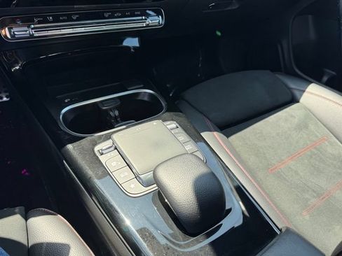Used 2023 Mercedes-Benz CLA 250 image 24