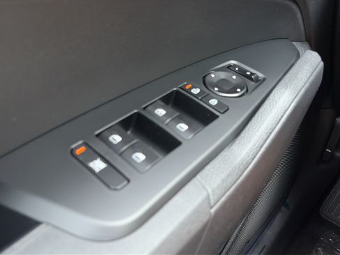New 2026 Kia Sportage LX FWD image 23