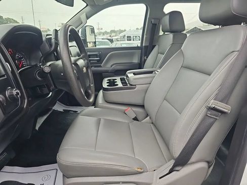 Used 2018 Chevrolet Silverado 2500 W/T RWD image 12