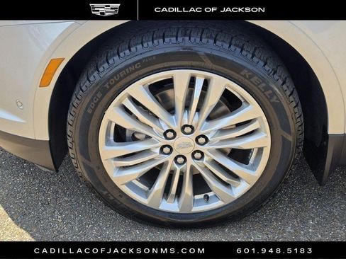 Used 2017 Cadillac XT5 Premium Luxury w/ Driver Assist Package FWD image 34