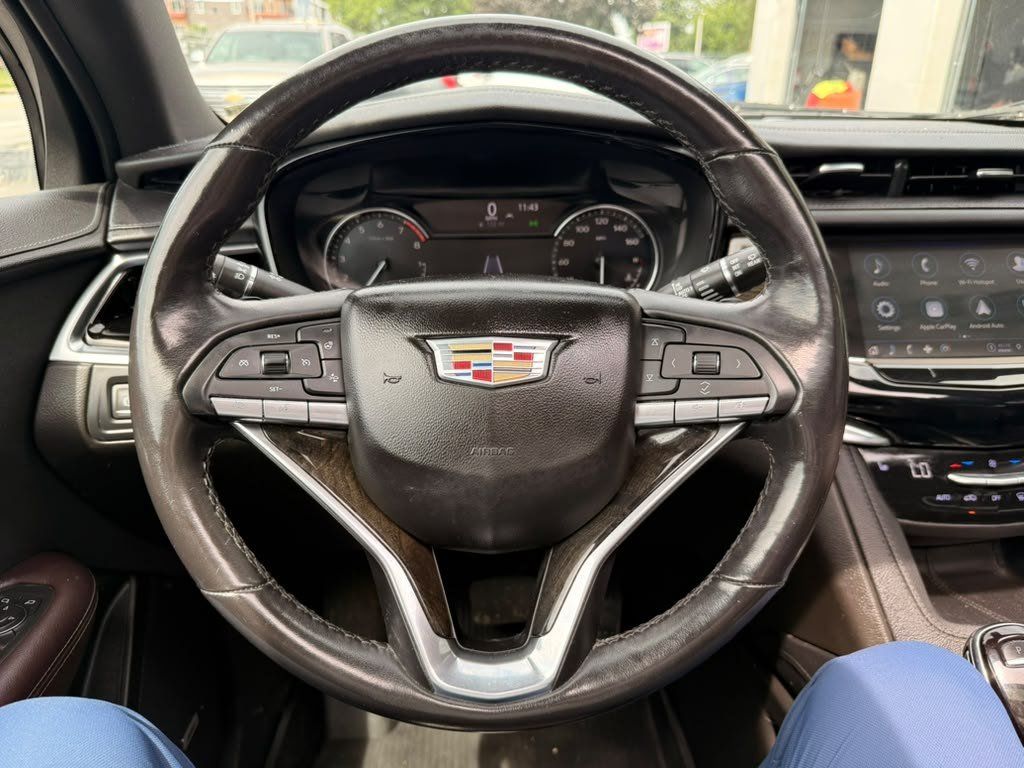 Used 2022 Cadillac XT6 Premium Luxury AWD/4WD image 28