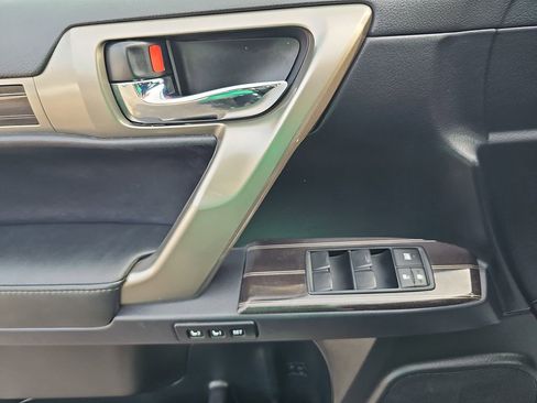 Used 2020 Lexus GX 460 Premium image 34