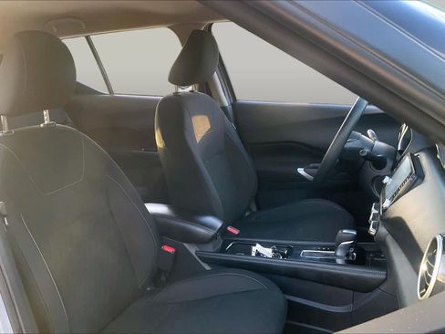 Used 2024 Nissan Kicks SV FWD image 9