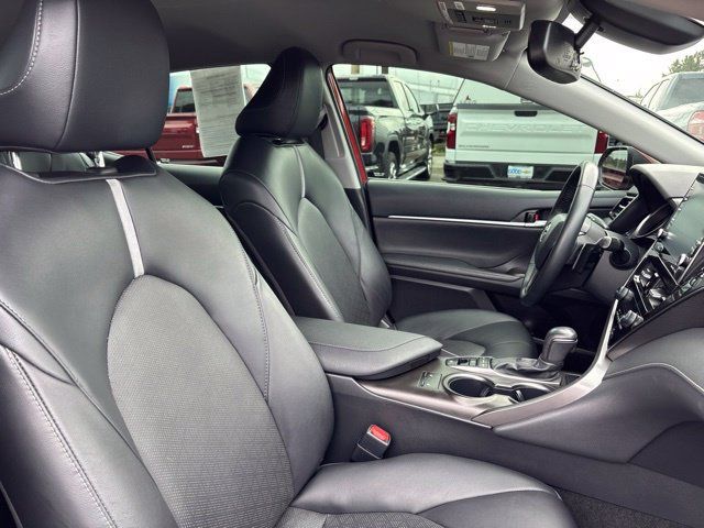 Used 2023 Toyota Camry XSE FWD image 11