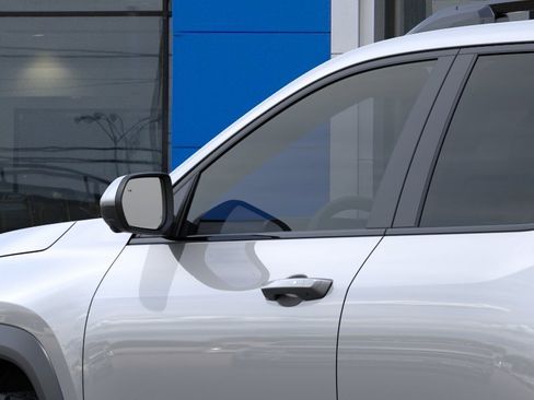 New 2026 Chevrolet Equinox ACTIV w/ Convenience Package III AWD/4WD image 12